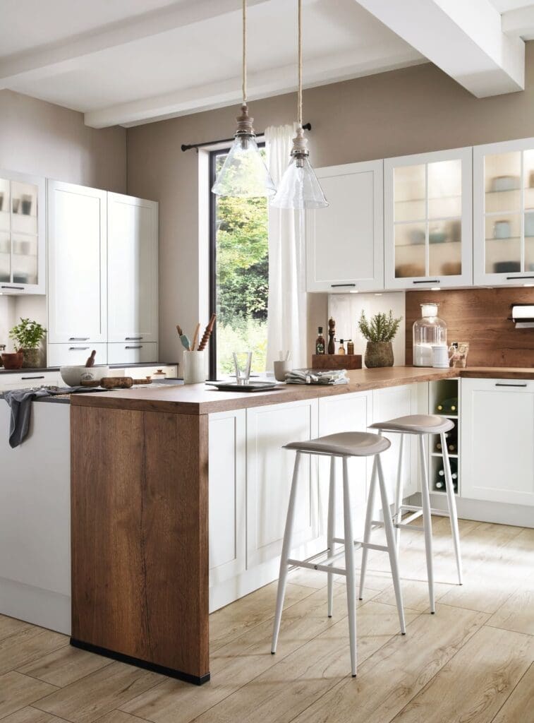 on trend light kitchens | MHK Kitchen Experts