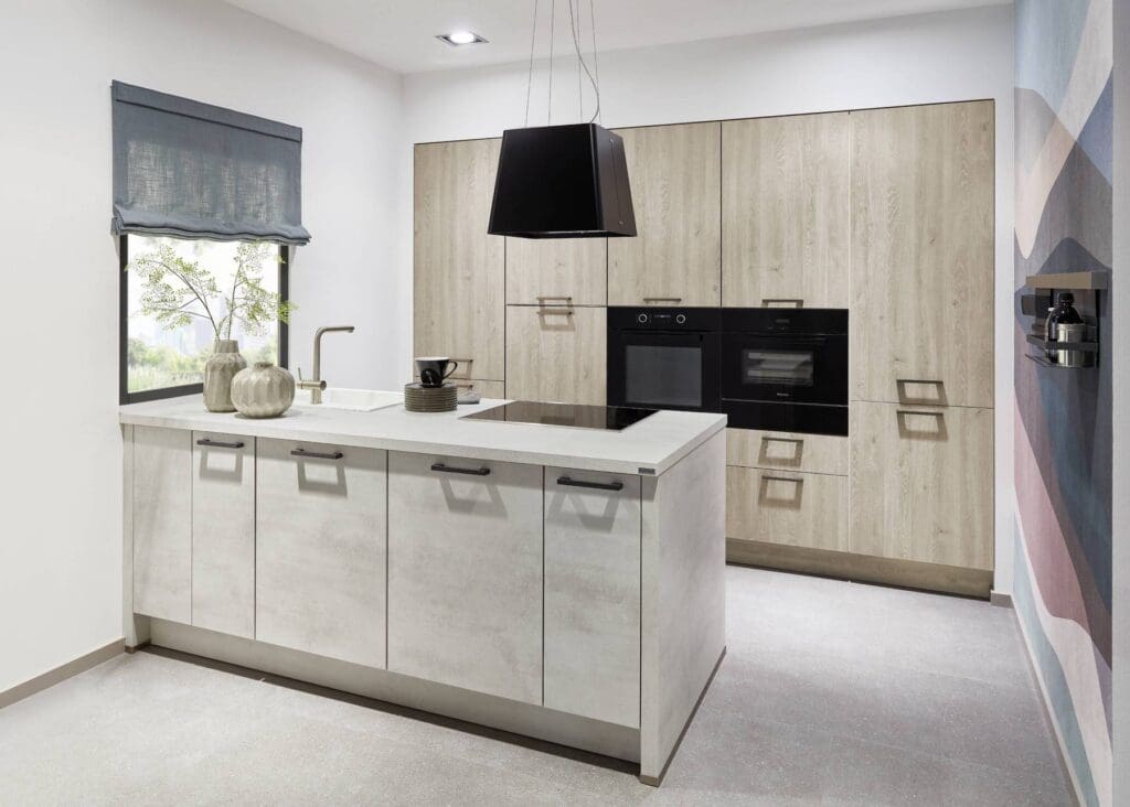 galley kitchen layout | MHK Kitchen Experts