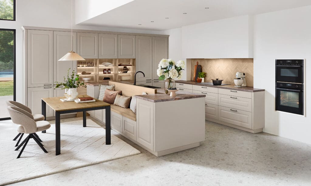 on trend light kitchens | MHK Kitchen Experts